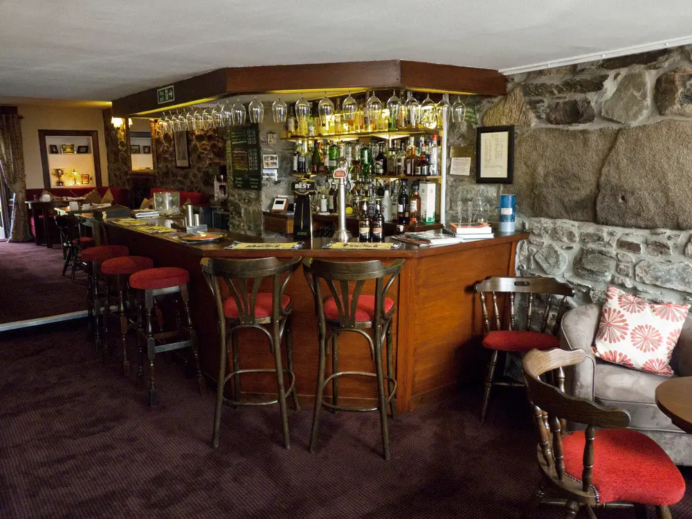 Cauldron-Interior-Bar-Area-1